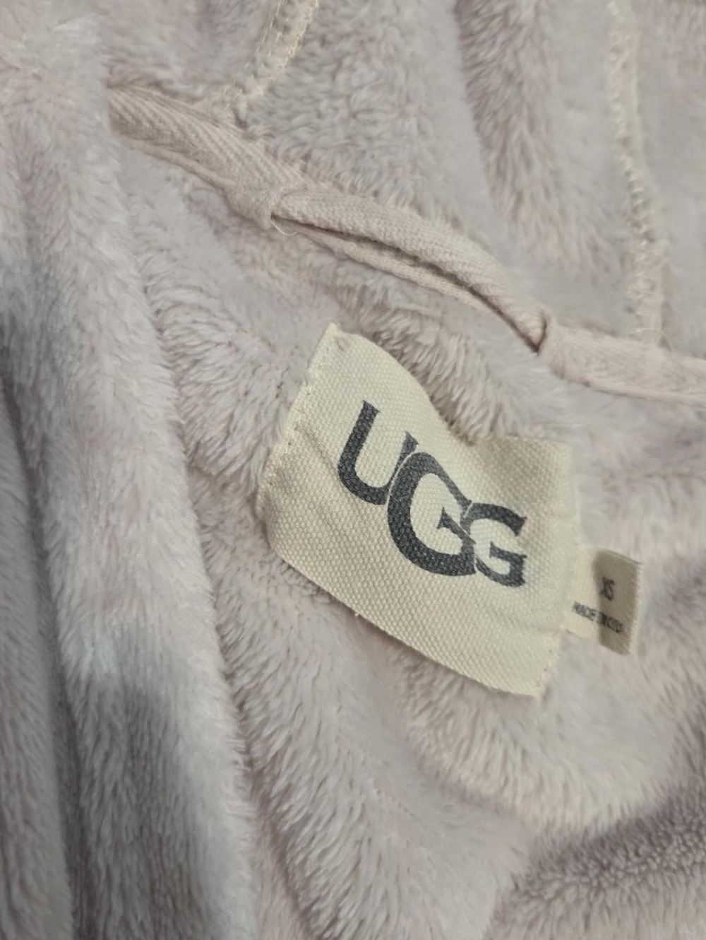 Ugg Robe - Picture 3 of 4